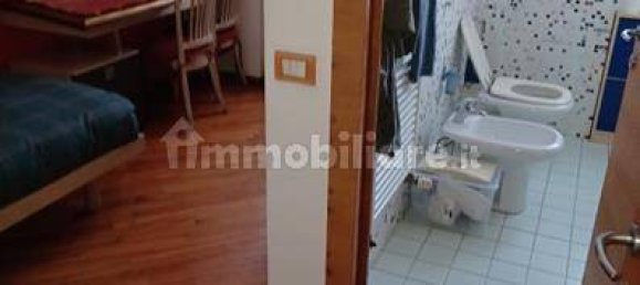 5غرفة شقة في Mariano Comense, Italy رقم 359299 2