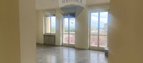 5 rooms Apartment in Alessandria, Italy No. 278452 4