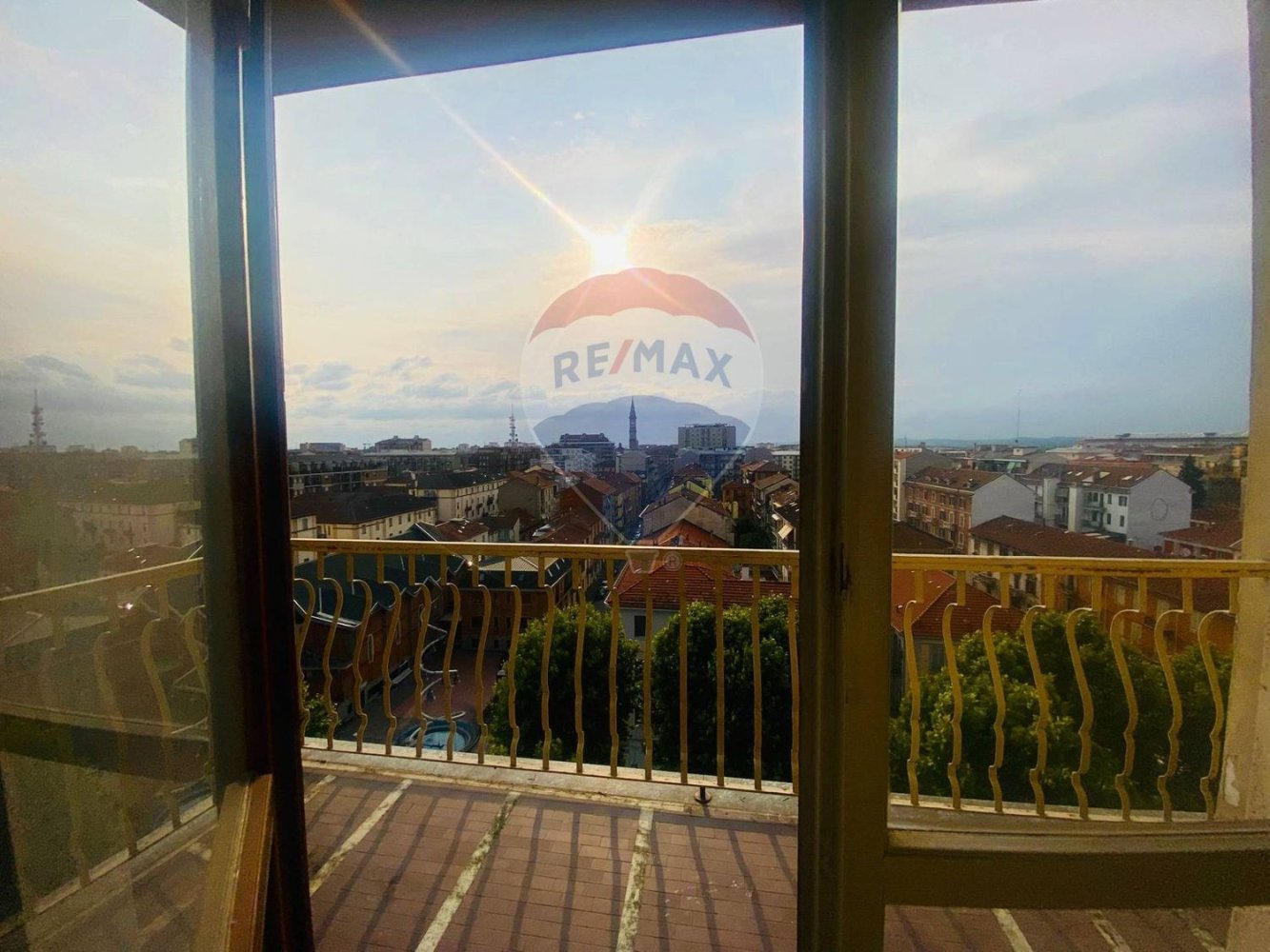 5 rooms Apartment in Alessandria, Italy No. 278452