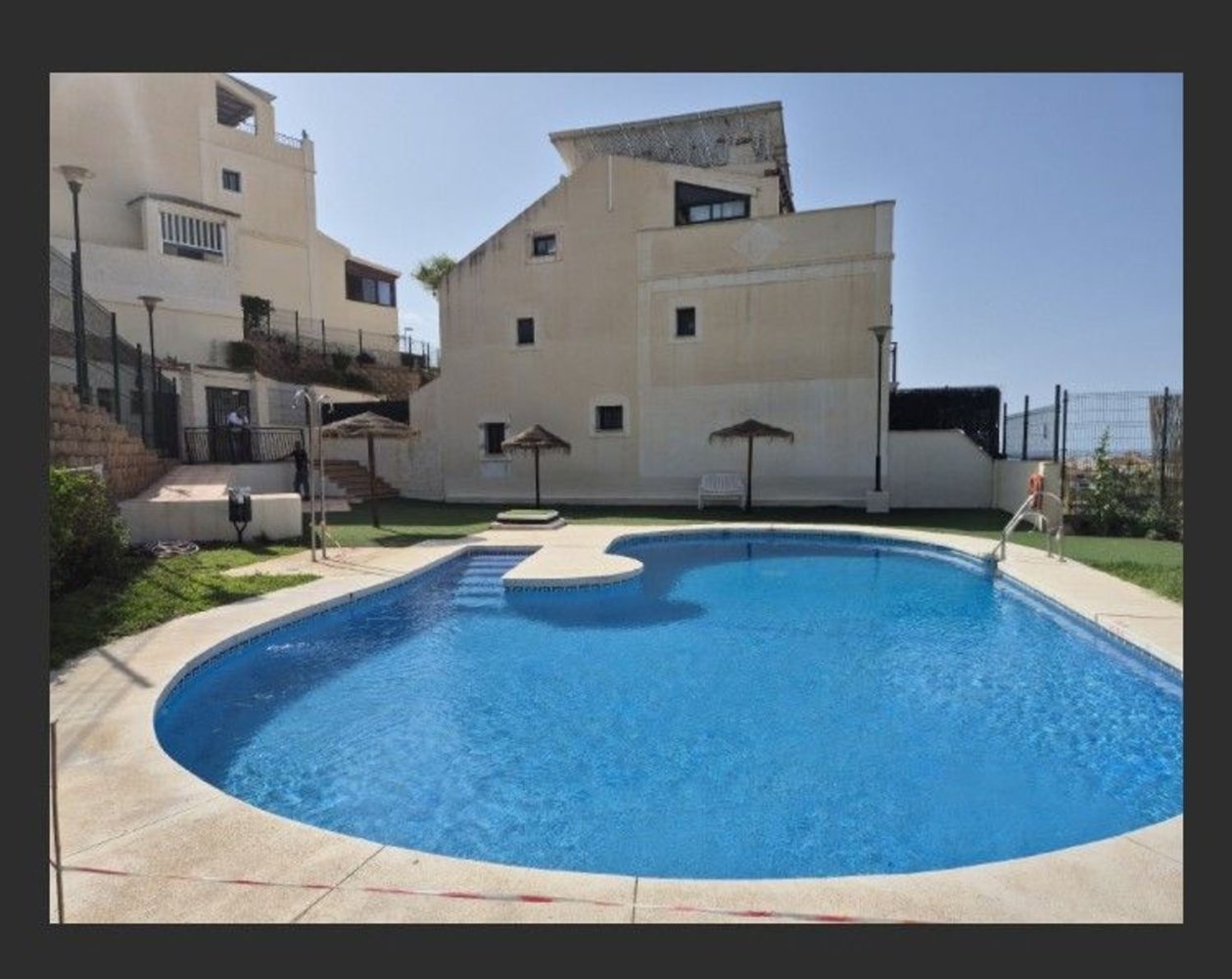 Casa de 4 dormitorios en Rincón de la Victoria, Spain No. 166297