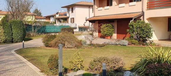 9 chambres Maison à Cologne, Italy No. 145806 2