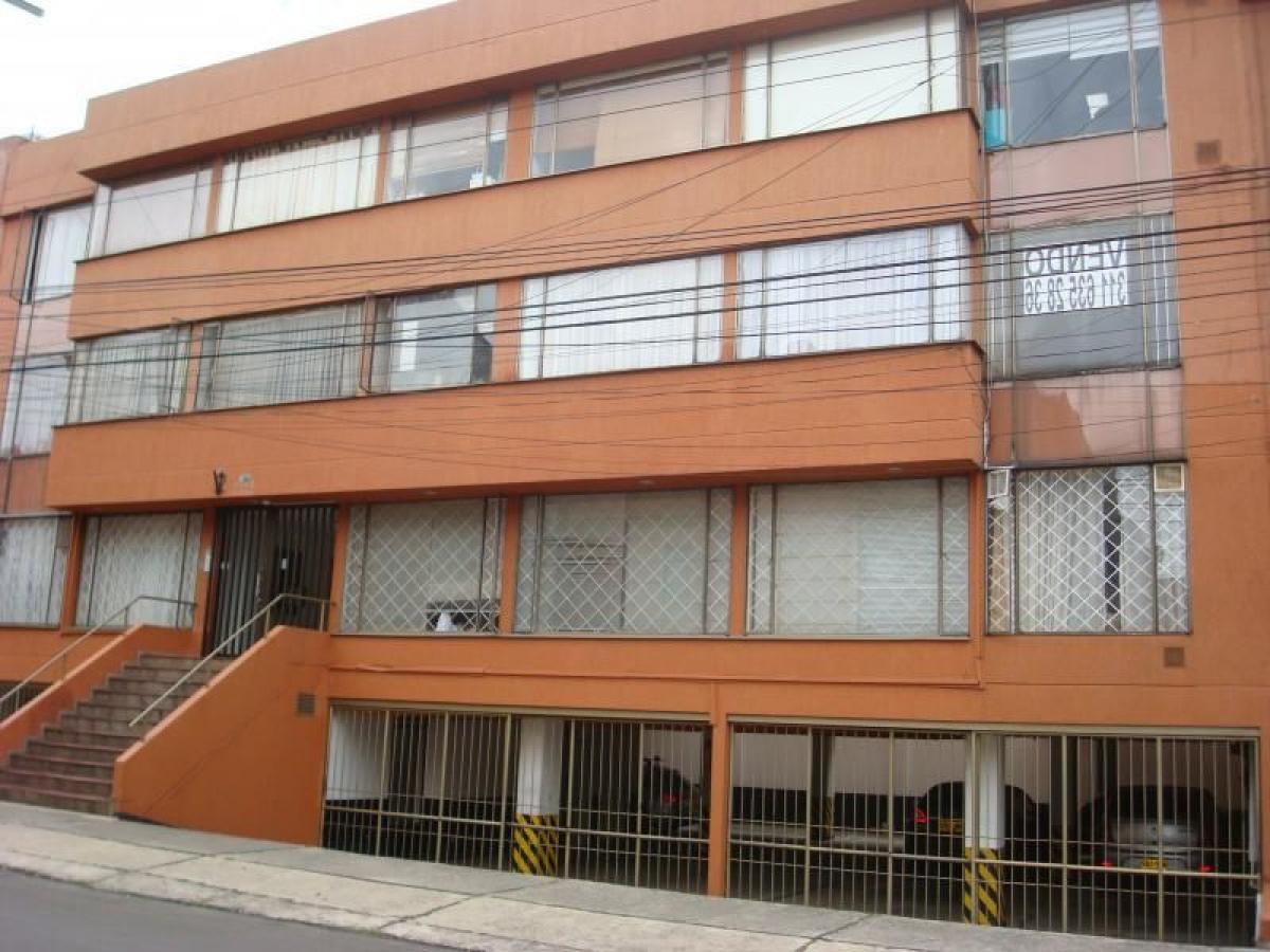 2 bedrooms House in Bogota, Colombia No. 14034