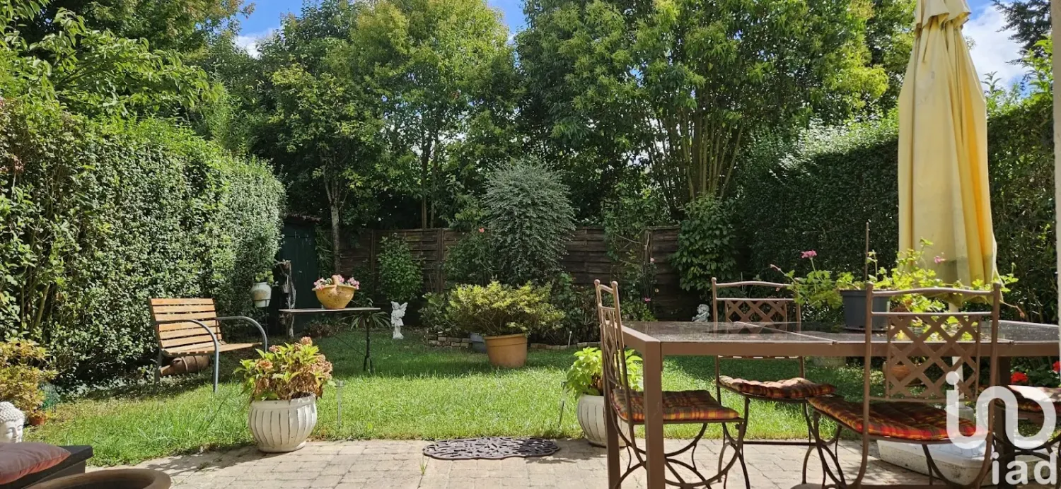 3 bedrooms Apartment in Noiseau, France No. 320737