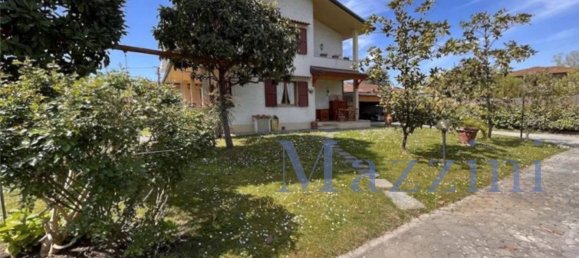 4 bedrooms Villa in Forte dei Marmi, Italy No. 314415 5