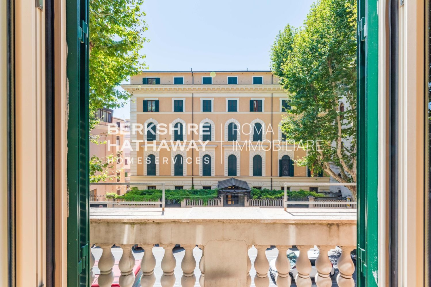 3 rooms Apartment in Rome, Italy No. 102086