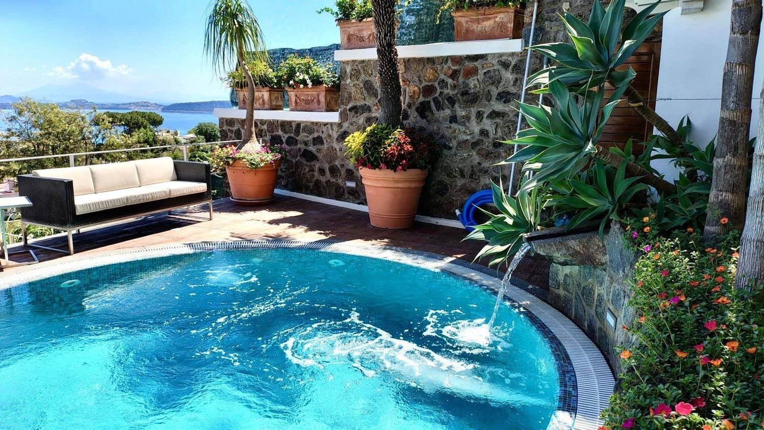 3 bedrooms Villa in Casamicciola Terme, Italy No. 344919