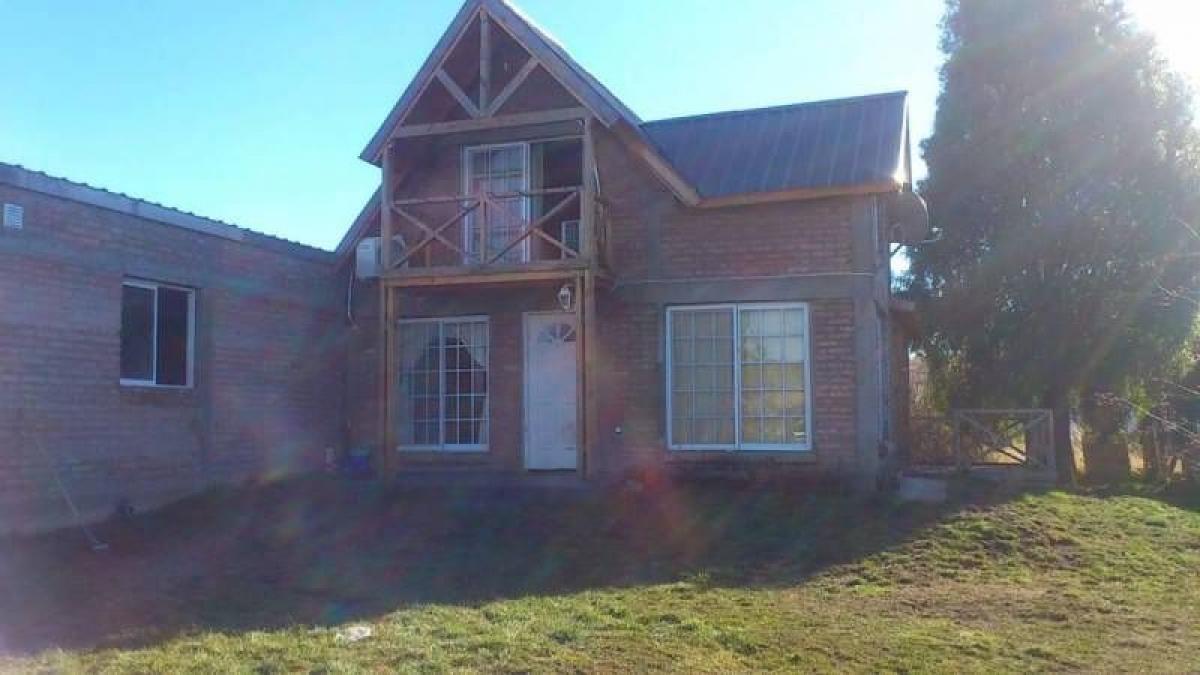 2 bedrooms House in Chubut, Argentina No. 6395