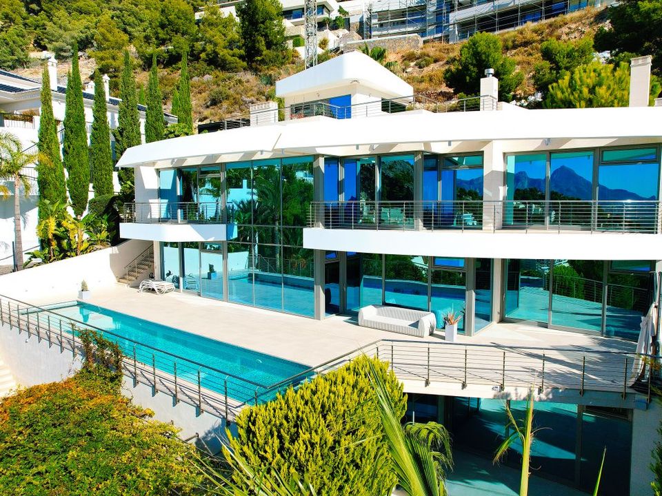 5 bedrooms Villa in Altea, Spain No. 186415