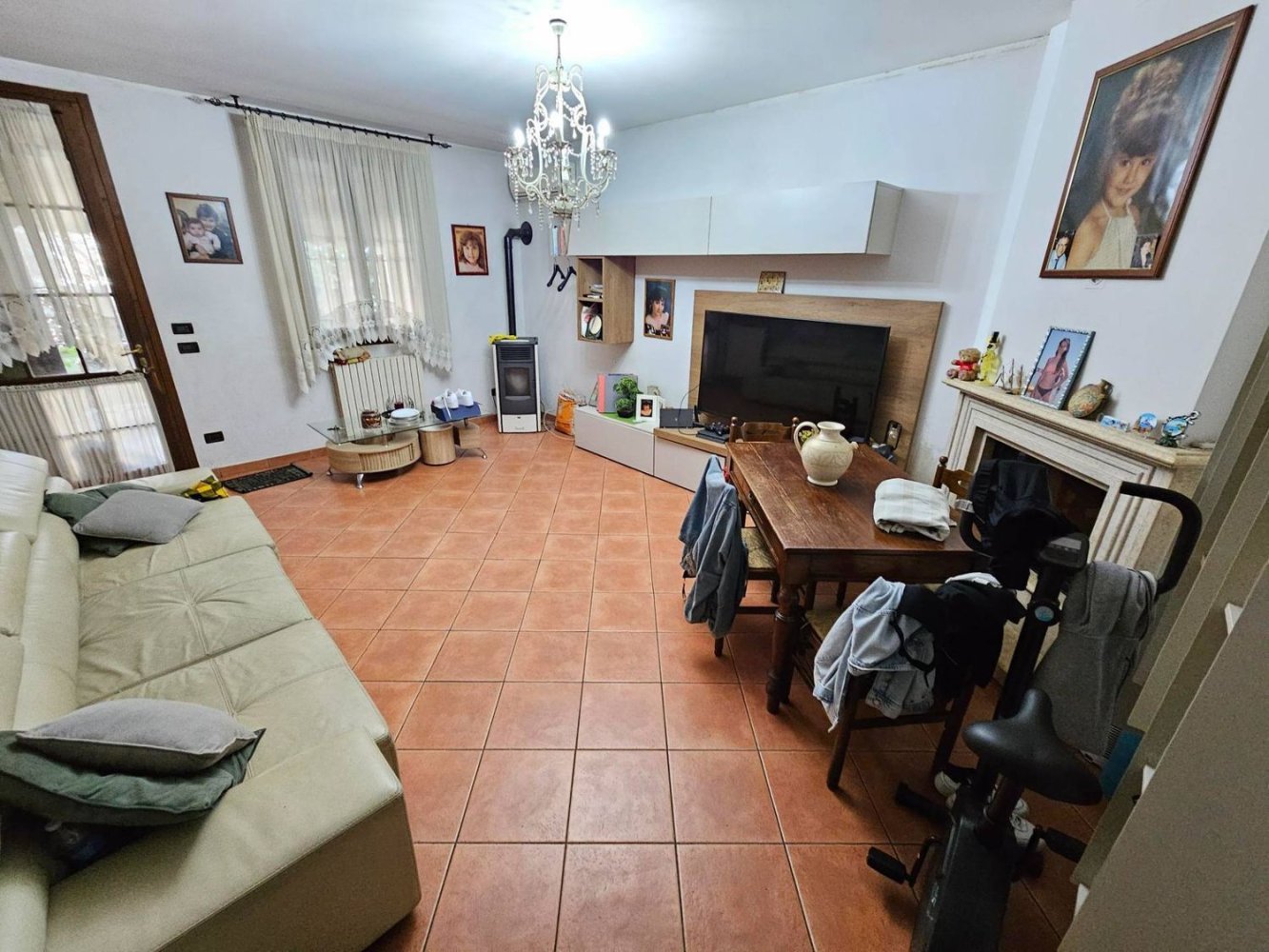 7-salle Maison à San Possidonio, Italy No. 188920