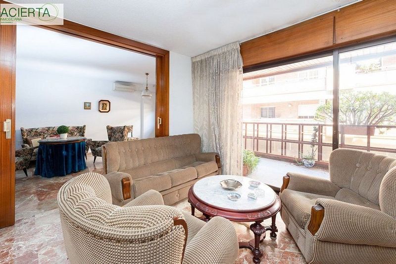 8 Schlafzimmer Wohnung in Granada, Spain, Nr. 235770