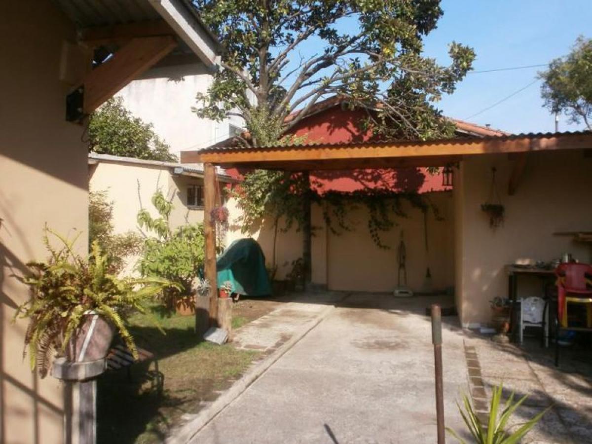 3 bedrooms House in General San Martin, Argentina No. 19972