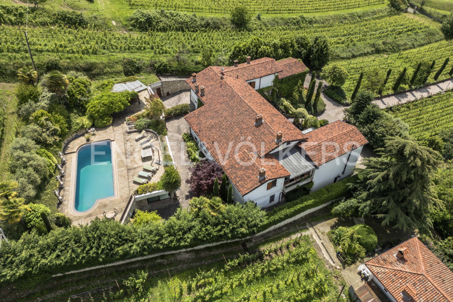 Casa de 9 dormitorios en Scanzorosciate, Italy No. 129763