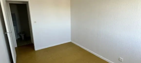 3 bedrooms Apartment in Port-de-Bouc, France No. 316706 24