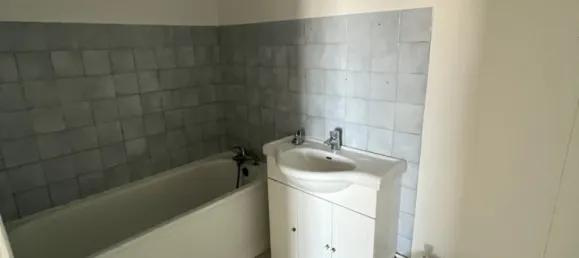 3 bedrooms Apartment in Port-de-Bouc, France No. 316706 22