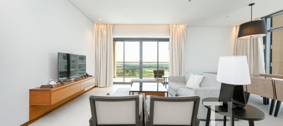 Квартира с 3 спальнями в The Hills, ОАЭ № 94451 5