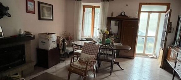 4 bedrooms House in Villalvernia, Italy No. 325309 2