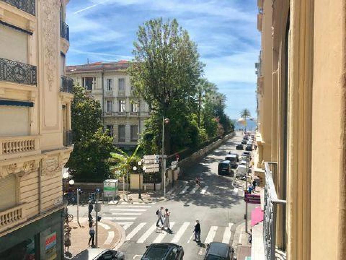 2 bedrooms Condo in Nice, France No. 3486