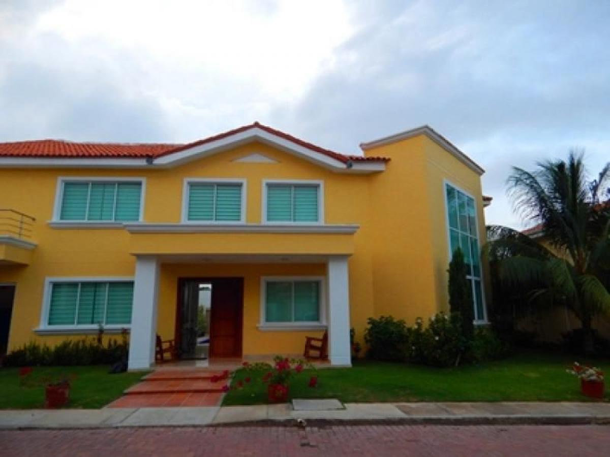 4 bedrooms House in Atlantico, Colombia No. 1645