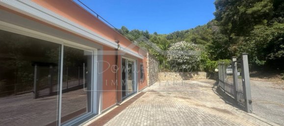 4 bedrooms Villa in Spotorno, Italy No. 331734 23