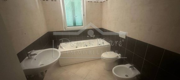 4 bedrooms Villa in Spotorno, Italy No. 331734 22