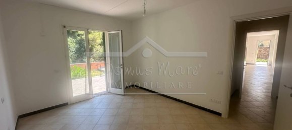 4 bedrooms Villa in Spotorno, Italy No. 331734 26