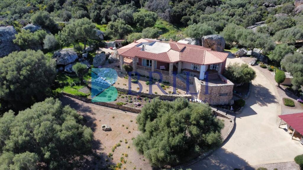 3 bedrooms Villa in Arzachena, Italy No. 326965
