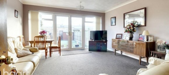 3 Schlafzimmer Haus in Rainham, United Kingdom, Nr. 4849 2