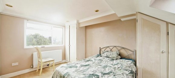 4 bedrooms House in London, United Kingdom No. 11584 12