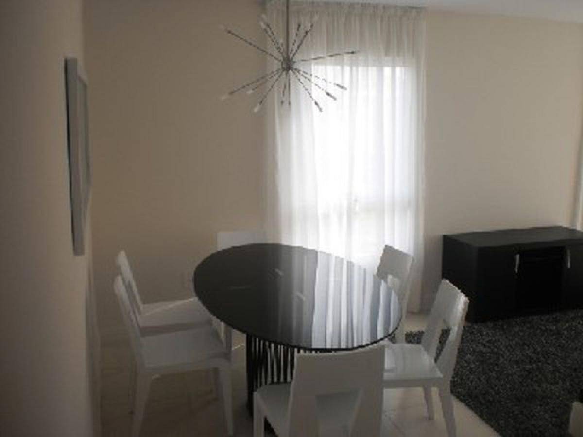 Apartamento de 4 dormitorios en Maldonado, Uruguay No. 11144