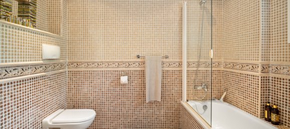 6 bedrooms Villa in Benahavis, Spain No. 4644 25