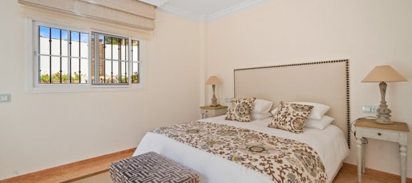 6 bedrooms Villa in Benahavis, Spain No. 4644 26