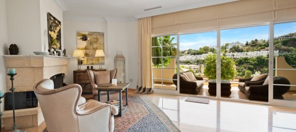 6 bedrooms Villa in Benahavis, Spain No. 4644 13