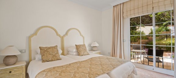 6 bedrooms Villa in Benahavis, Spain No. 4644 30