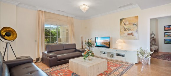 6 bedrooms Villa in Benahavis, Spain No. 4644 15