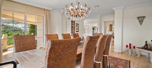 6 bedrooms Villa in Benahavis, Spain No. 4644 17