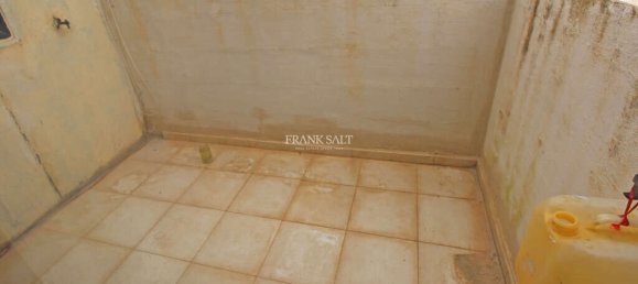 3 bedrooms House in Attard, Malta No. 11221 6