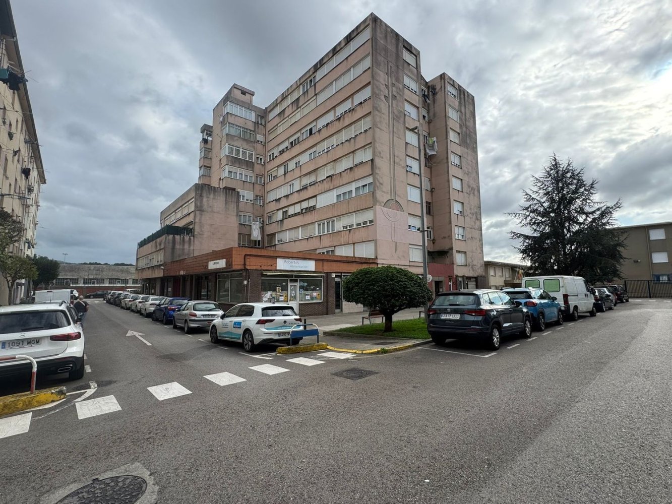 3 bedrooms Apartment in Camargo, Spain No. 202999