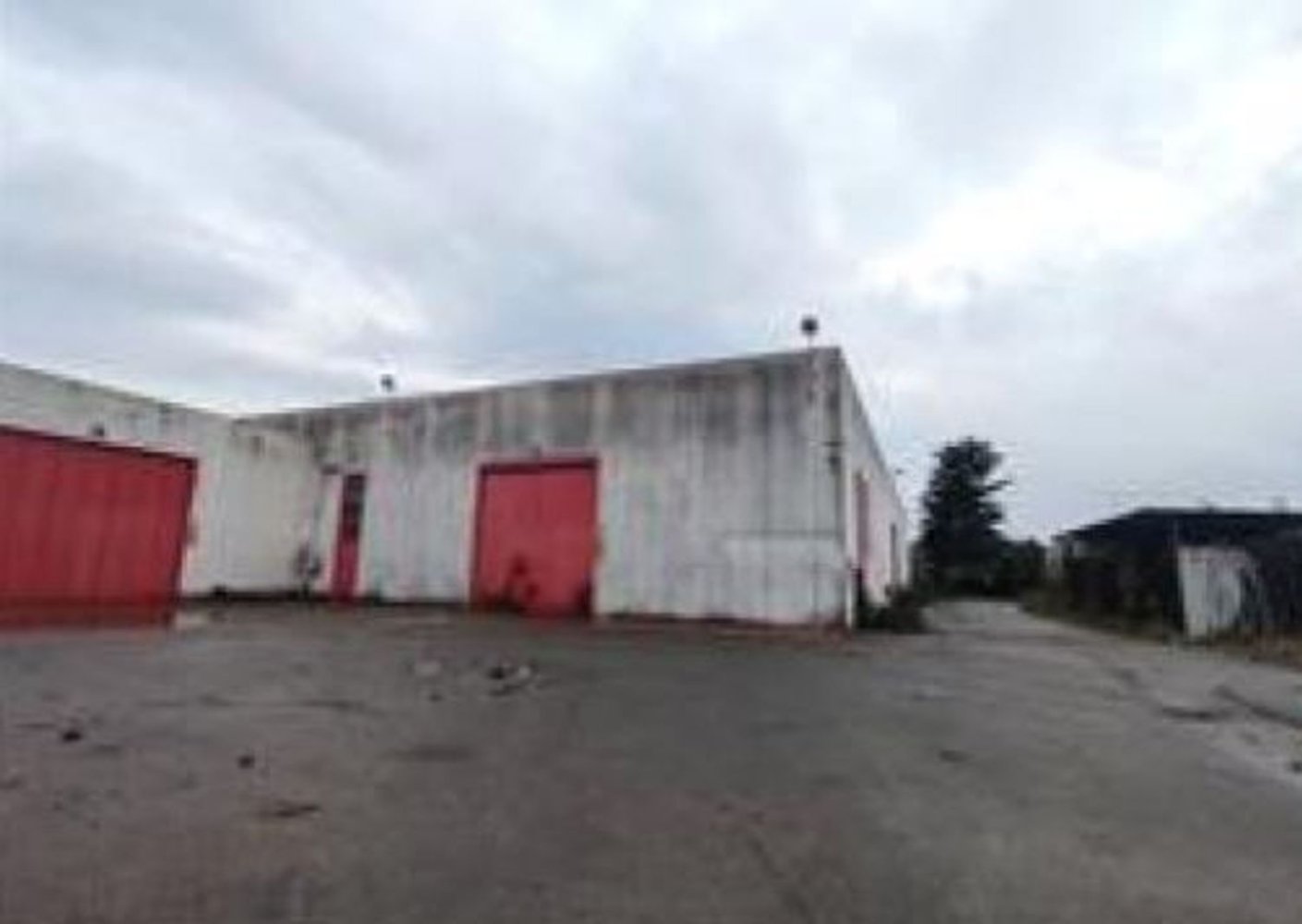 Entrepôt à Giussano, Italy 17390m² No. 6327