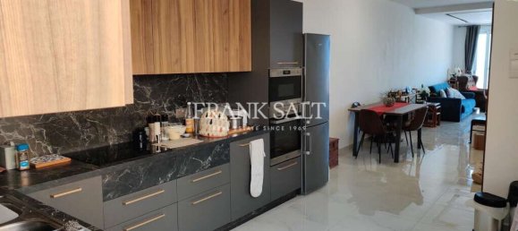 2 bedrooms Penthouse in Marsalforn, Malta No. 5779 2