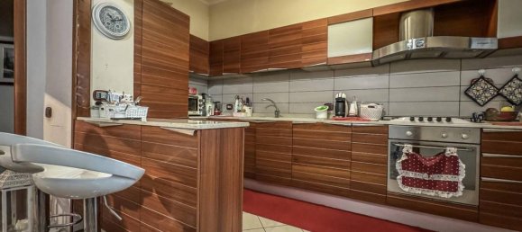 4 rooms Apartment in Rome, Italy No. 147766 8