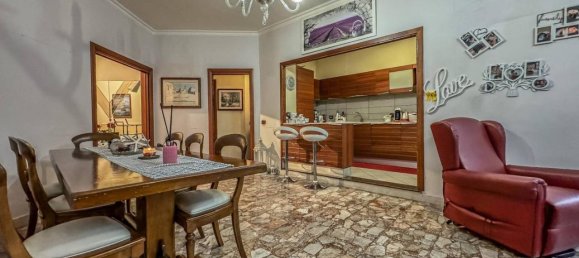 4 rooms Apartment in Rome, Italy No. 147766 3