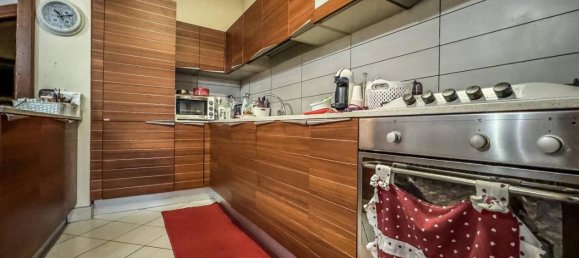 4 rooms Apartment in Rome, Italy No. 147766 9