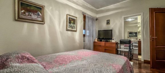 4 rooms Apartment in Rome, Italy No. 147766 16