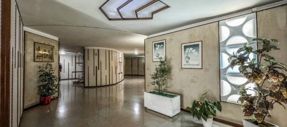 4 rooms Apartment in Rome, Italy No. 147766 21