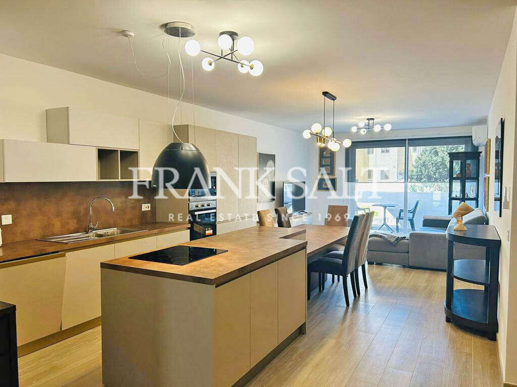 Квартира с 2 спальнями в Та-Шбиш, Мальта № 10315