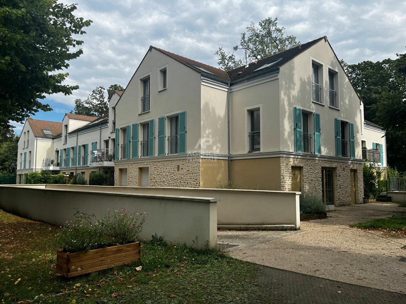 2 chambres Appartement à Le Mesnil-le-Roi, France No. 347056