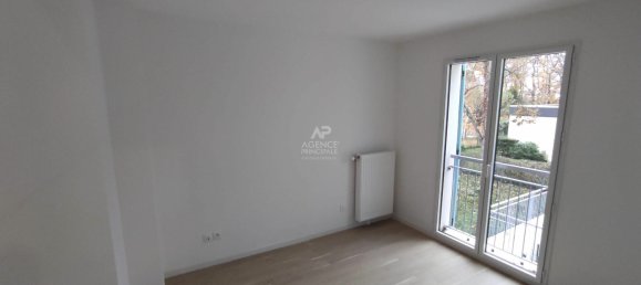 2 chambres Appartement à Le Mesnil-le-Roi, France No. 347056 4