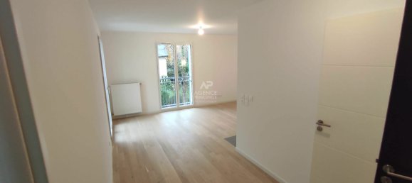 2 chambres Appartement à Le Mesnil-le-Roi, France No. 347056 3