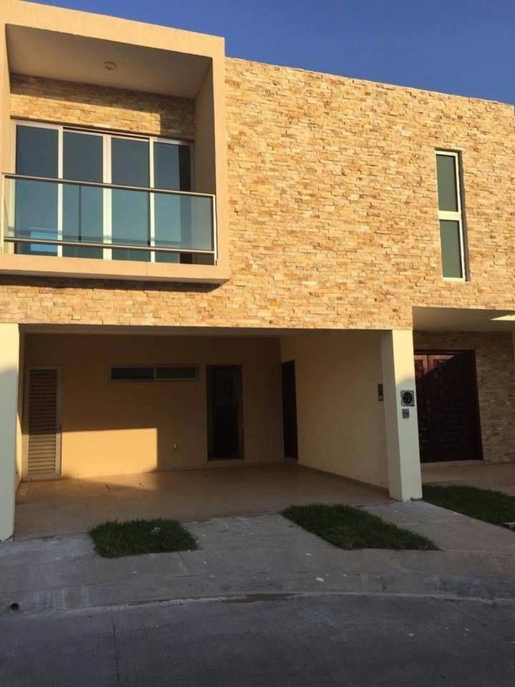 3 bedrooms House in Veracruz, Mexico No. 209571