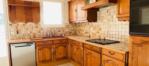 4 Schlafzimmer Haus in Vaux-sur-Mer, France, Nr. 95677 5